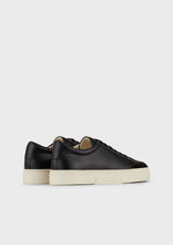 Load image into Gallery viewer, Leather sneakers with contrasting inserts
